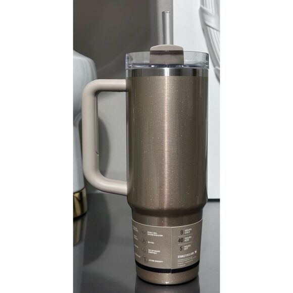 Stanley X e.l.f. Quencher H2.0 FlowState Tumbler 30oz, HONEY TALKS - Picture 2 of 4